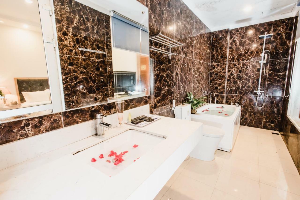 Hotel Royal Van Lung Dış mekan fotoğraf